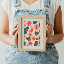Charger l'image dans la galerie, Kit broderie DIY - Léopard multicolore
