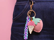 Charger l'image dans la galerie, Kit canette - Strawberry milk