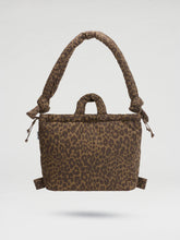 Charger l'image dans la galerie, Ona Soft Bag - Leopard