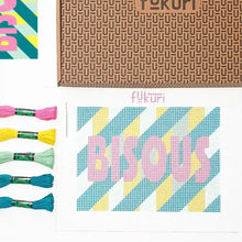 Charger l'image dans la galerie, Kit broderie DIY - Bisous