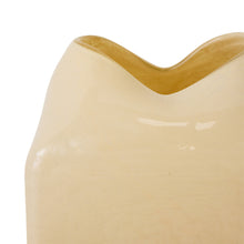 Charger l'image dans la galerie, Forma glass vase, cream