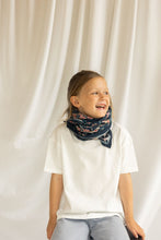 Charger l'image dans la galerie, Big foulard Latika - Bird céleste