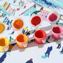 Charger l'image dans la galerie, Petit pinceau - Skiing Among Montains par Katie Smith