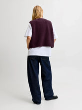 Charger l'image dans la galerie, Veste teddy Vera sans manche - Wine