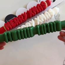 Charger l'image dans la galerie, Bougie conique Merry Xmas - rouge, blanc ou vert