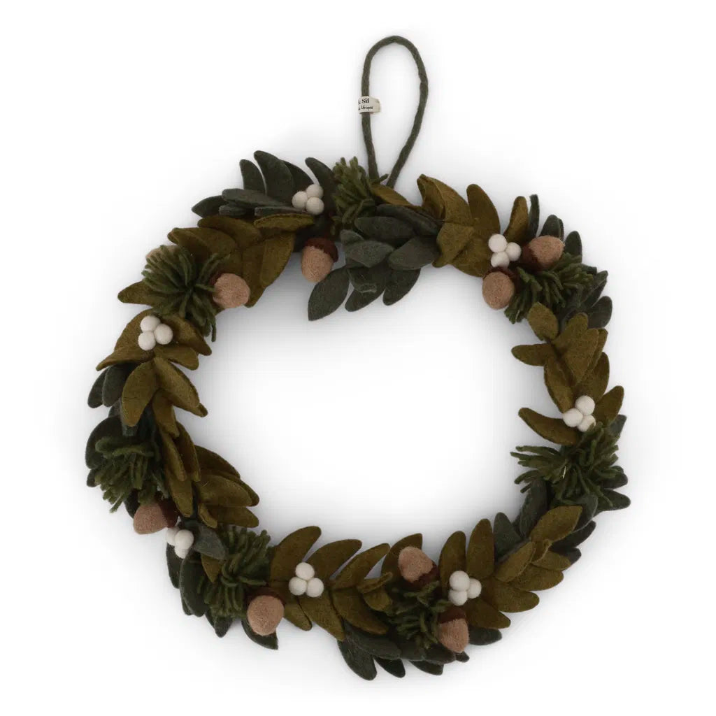 Wreath w/White berries & acorns