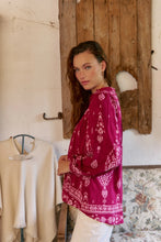 Charger l'image dans la galerie, Blouse Bree imprimé rhubarbe
