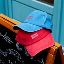 Charger l'image dans la galerie, Casquette adulte rouge disco queen
