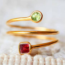 Charger l'image dans la galerie, Bague réglable Pushpa - Grenat et péridot
