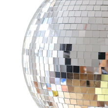 Charger l'image dans la galerie, Boule à facettes argentée 30cm
