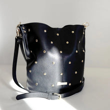 Charger l'image dans la galerie, Sac bombonera Julieta noir avec clous
