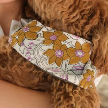 Charger l'image dans la galerie, Bandana pour chiens - Lurex camel
