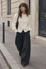 Charger l'image dans la galerie, Blouse femme à col mao et boutons brandebourg
