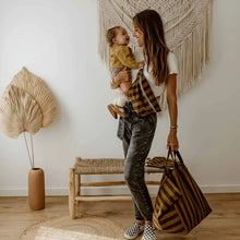 Charger l'image dans la galerie, sac, banane, rose, april, green, erra, tournai, lille, mons, courtrai
