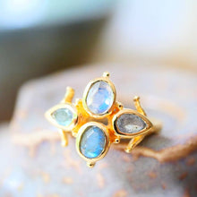 Charger l'image dans la galerie, Bague Basanti  ajustable en plaqué or 2 microns - Labradorite
