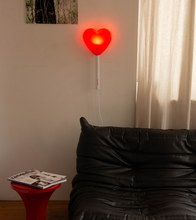 Charger l'image dans la galerie, Lampe murale ou à poser - Sucette cœur
