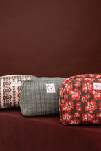 Charger l'image dans la galerie, Big trousse Gayane - Carmen chili

