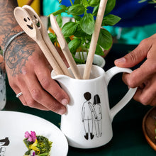 Charger l'image dans la galerie, small jug naked couple back
