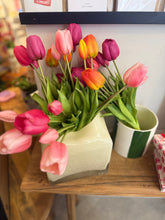 Charger l'image dans la galerie, Tulipes (par 2) - Rose clair
