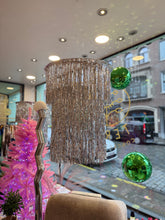 Charger l'image dans la galerie, Abat-jour argenté à franges
