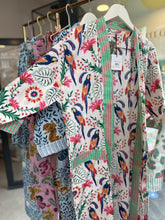 Charger l&#39;image dans la galerie, Kimono long Parrot white

