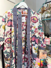 Charger l&#39;image dans la galerie, Kimono long Mandu fleurs vintage
