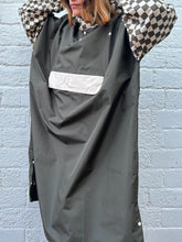 Charger l&#39;image dans la galerie, Poncho long ou court Damier kaki - Adulte
