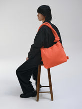 Charger l'image dans la galerie, Ona Soft Bag - Corail
