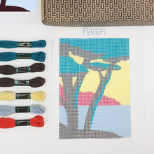 Charger l'image dans la galerie, Kit broderie DIY - Sous les pins
