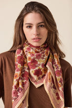 Charger l'image dans la galerie, Big foulard Latika - Joy dahlia
