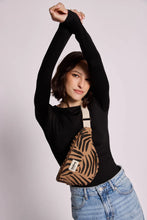 Charger l'image dans la galerie, sac, banane, olivia, zèvre, cannelle, hindbag, green, terra, tournai, lille, mons, courtrai
