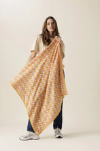 Charger l'image dans la galerie, Big foulard Latika - Paquerette orange
