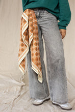 Charger l&#39;image dans la galerie, foulard, apaches, collections, latika, femme, green, terra, bruxelles, courtrai, lille, tournai
