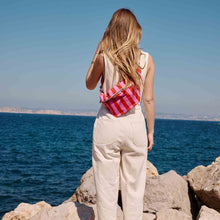 Charger l'image dans la galerie, sac, banane, rayure, rose, april, green, terra, tournai, lille, mons, courtrai
