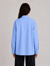 Charger l'image dans la galerie, Chemise à col classique avec fermeture asymétrique
