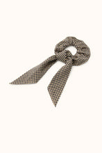 Charger l'image dans la galerie, Chouchou foulard Mano - Checkmate
