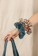 Charger l'image dans la galerie, Big chouchou Manju - Velours lisse grey
