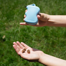 Charger l'image dans la galerie, Distributeur de friandises pour chien (plusieurs coloris)
