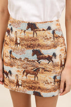 Charger l'image dans la galerie, Jupe courte avec motifs chevaux
