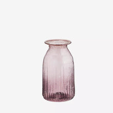 Charger l&#39;image dans la galerie, Petit vase en verre purple
