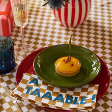 Charger l'image dans la galerie, Serviette Joséphine damier caramel - A taaable!
