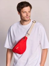 Charger l'image dans la galerie, Sac banane olivia - Rouge carmin
