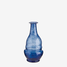 Charger l&#39;image dans la galerie, Petit vase bleu en verre recyclé
