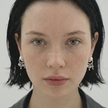Charger et lire la vidéo dans la visionneuse de la Galerie, Boucles d'oreilles écho avec charms

