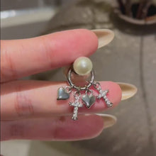 Charger et lire la vidéo dans la visionneuse de la Galerie, Boucles d'oreilles écho avec charms
