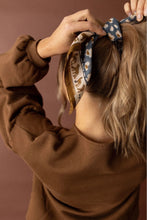 Charger l'image dans la galerie, foulard, apaches, collection, femme, enfant, mode, accessoire, léopard, tournai, lille, mons, coutrai, bruxelles
