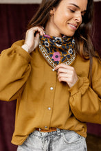 Charger l'image dans la galerie, foulard, apaches, collections, mode, accessoire, femme, enfant, manika, green, terra, tournai, lille, mons, courtrai
