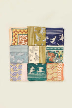 Charger l'image dans la galerie, Small foulard Manika - Garden macadamia
