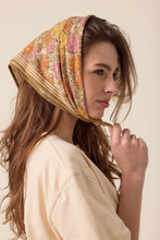 Charger l'image dans la galerie, Small foulard Manika - Joy tapenade
