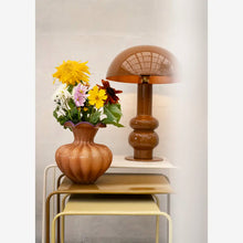 Charger l'image dans la galerie, Vase contemporain en verre
